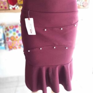 falda violeta lisa